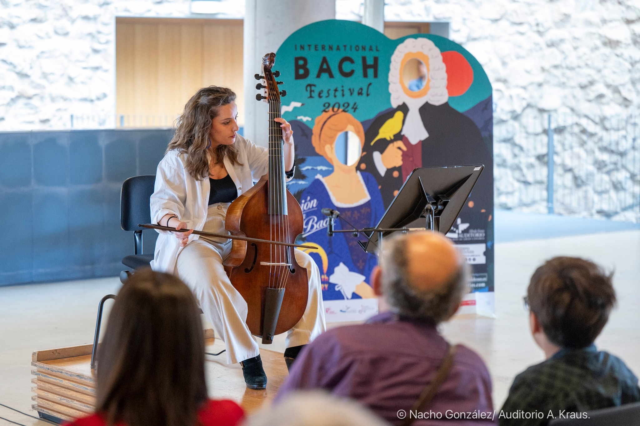 Maria Barajas y su viola da gamba protagonizan el primer Aperitivo